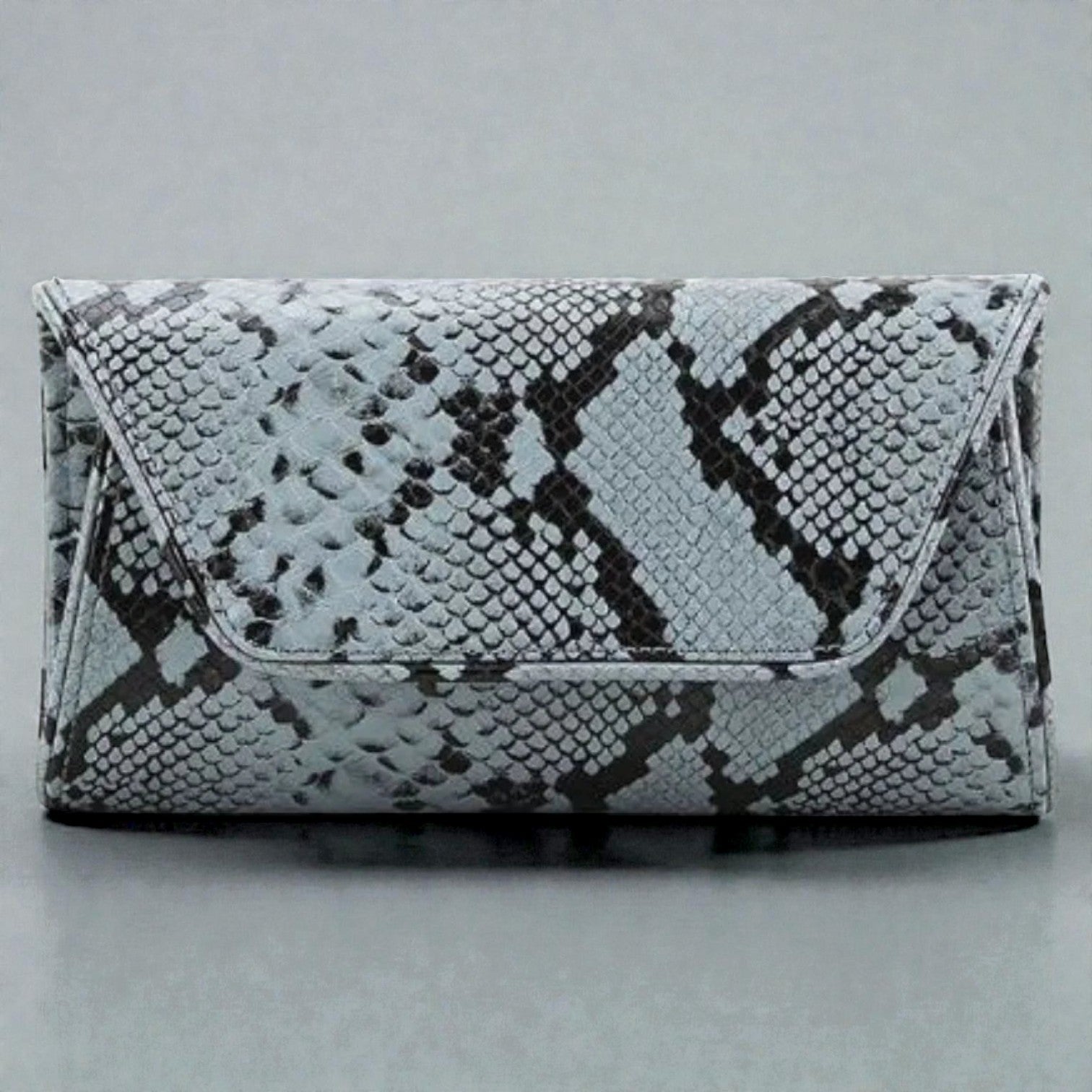 The Serpentina Clutch